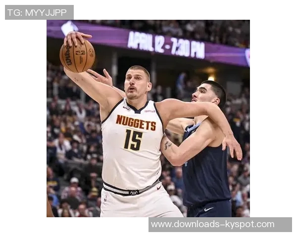 约基奇半场状态火热5投4中轻松斩获14分5篮板2助攻 约基奇半场状态火热5投4中轻松斩获14分5篮板2助攻