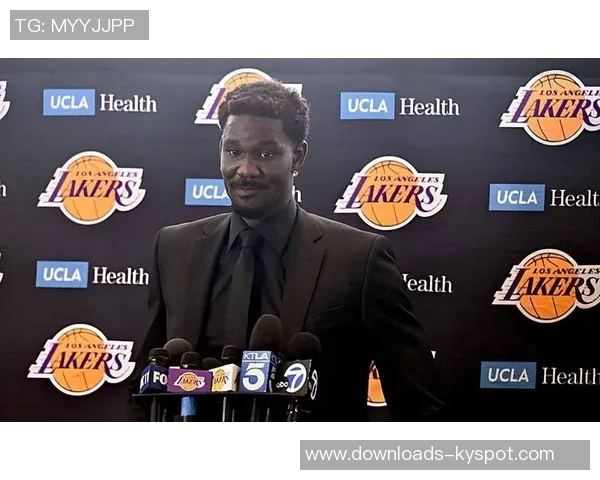 艾顿期待与077联手成真共同书写NBA新篇章 艾顿期待与077联手成真共同书写NBA新篇章