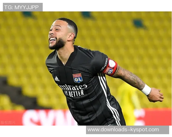 拜仁与于帕续约面临签字费分歧同时关注格伊转会动态 拜仁与于帕续约面临签字费分歧同时关注格伊转会动态