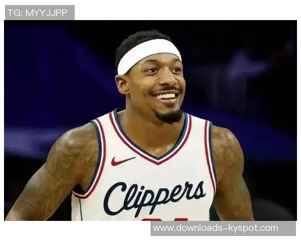 比尔首次参与队内对抗训练状态良好期待揭幕战表现 比尔首次参与队内对抗训练状态良好期待揭幕战表现